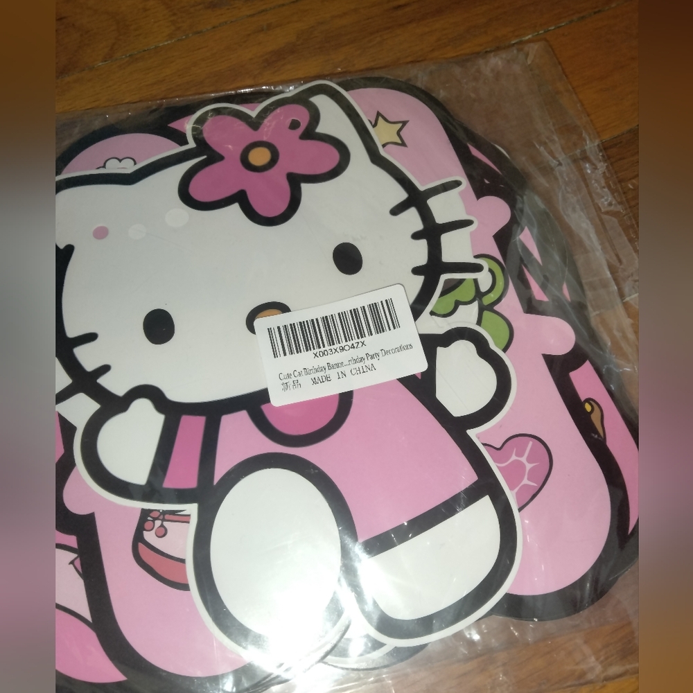 Hello Kitty birthday party supplies - Picture 3 of 3